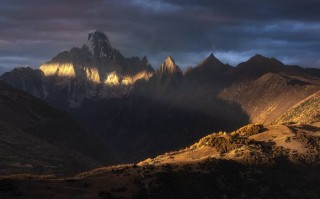 成都耍安逸，租辆七座豪华车，全家老小都巴适！