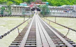 成都租辆七座商务车，一天到底要花多少钱？老司机给你算笔明白账！