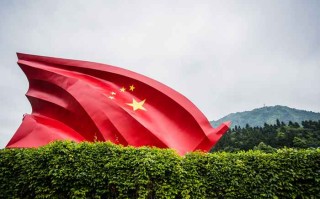 成都出发，租辆大巴去西藏要花多少钱？算完这笔账我沉默了…